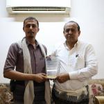 شباب مبادرة خط أبين الدولي يكرّمون رجل الأعمال الشيخ صالح الخضيري