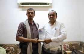 شباب مبادرة خط أبين الدولي يكرّمون رجل الأعمال الشيخ صالح الخضيري