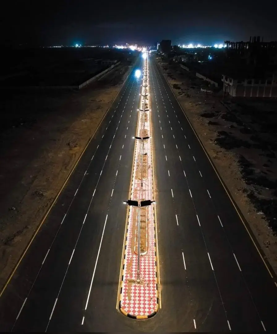 شبكات الطرق والأرصفة الحديثة